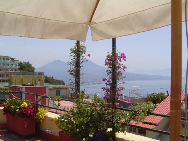 Una terrazza sul golfo Napoli Esterno foto
